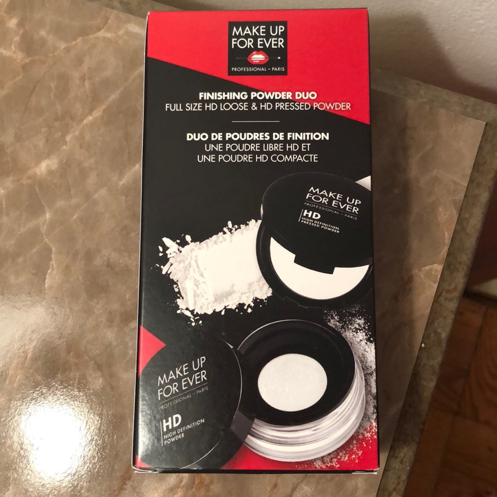 Make up forever finishing powder duo
